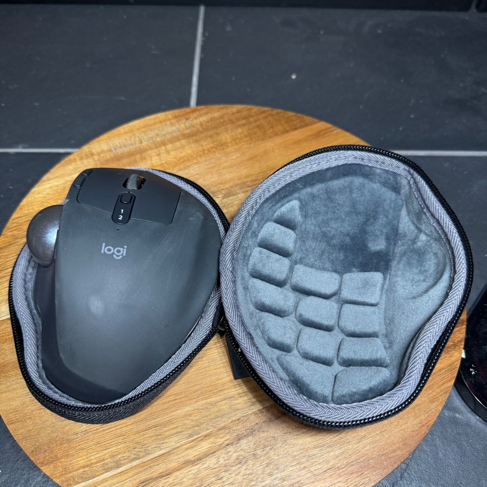 Logitech MX Ergo Wireless Trackball Mouse Graphite with co2CREA Hard Case